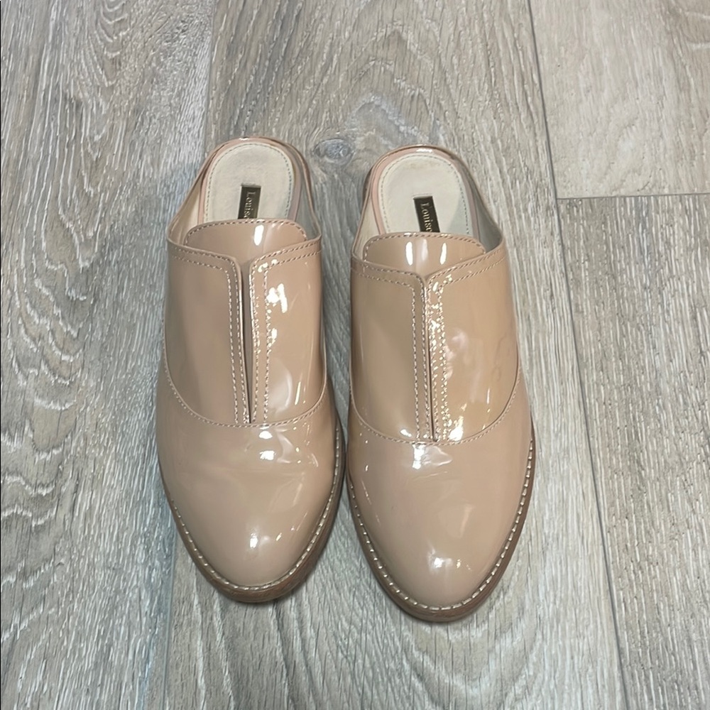 Elegant Beige Patent Leather Women's Slides